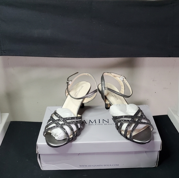 TOUCH UPS Women's Amara Heeled Sandal, Size 5, Pewter - Picture 4 of 12